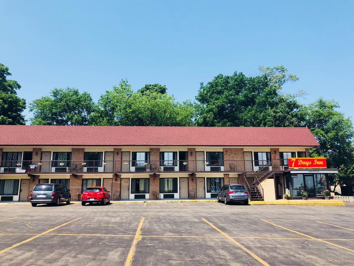 7 Days Inn Niagara Falls Ниагарски водопад Екстериор снимка